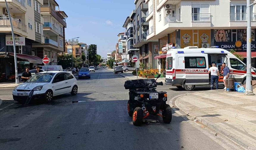 Otomobilin çarptığı ATV sürücüsü yaralandı