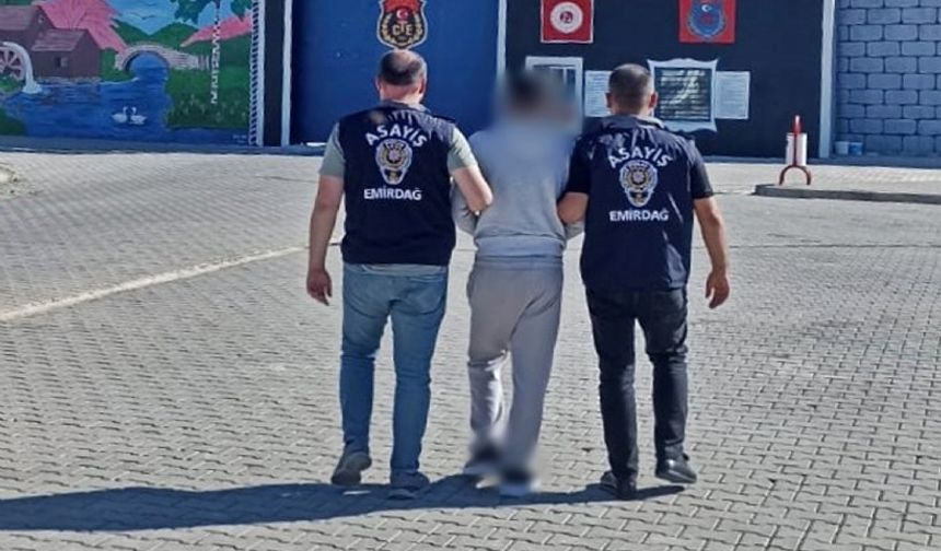 Aranan hükümlüyü polis yakaladı