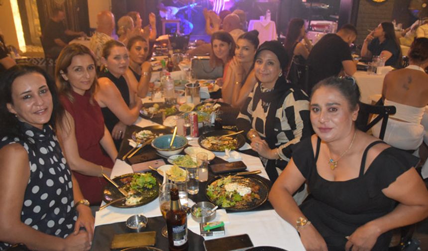 Turizm yöneticileri ÜçKapılar Meyhane'de