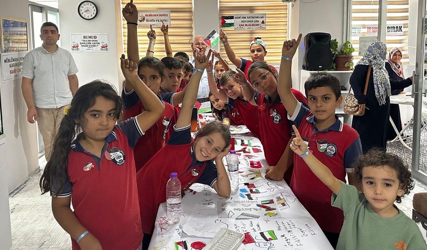 Gazipaşa'da Filistinli çocuklar için resim etkinliği