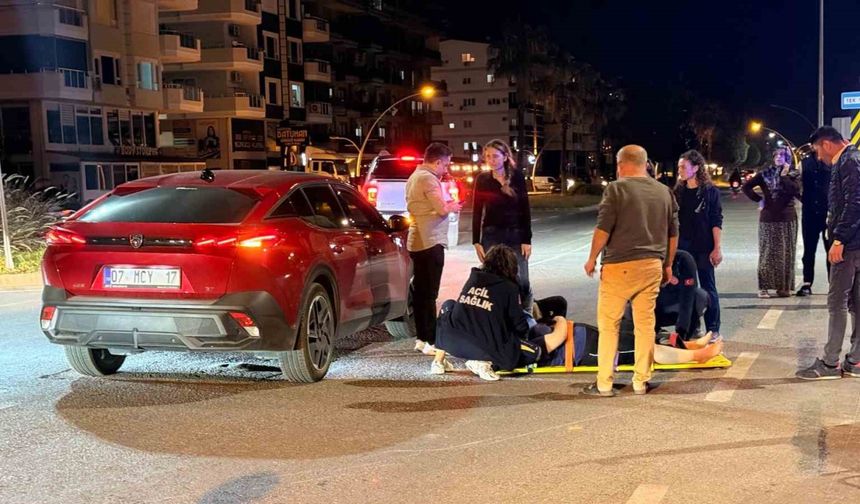 Gazipaşa’da otomobil ile motosiklet çarpıştı