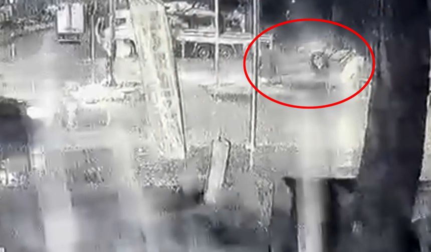 Otomobilin takla atma anı kamerada