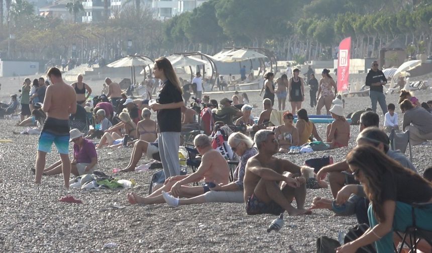 Dünyaca ünlü sahilde yaz görüntüsü