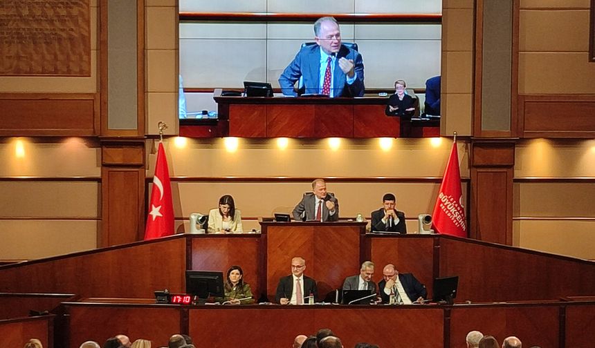 İBB Meclisi’nde "iddianame" gerginliği