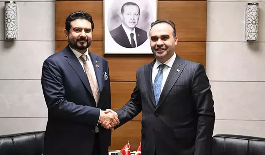 Bakan Kacır, Umman Ticaret, Sanayi ve Yatırım Teşvik Bakanı Al Yousef ile görüştü