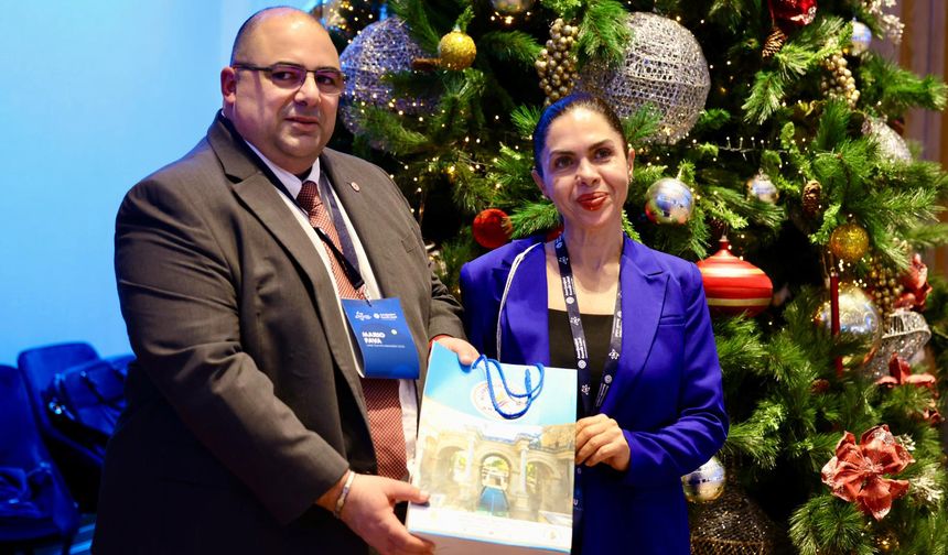 Muratpaşa Liderler Zirvesi’nde