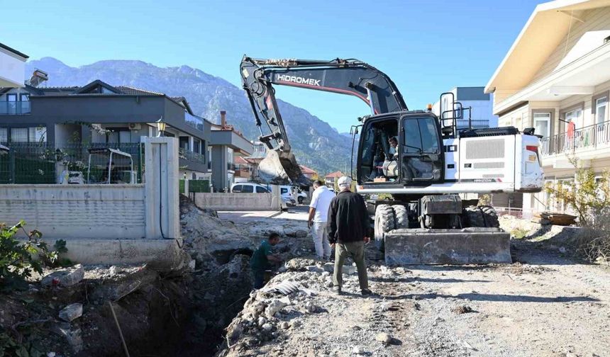 Kuzdere’de yağmur suyu drenaj hattı çalışmaları