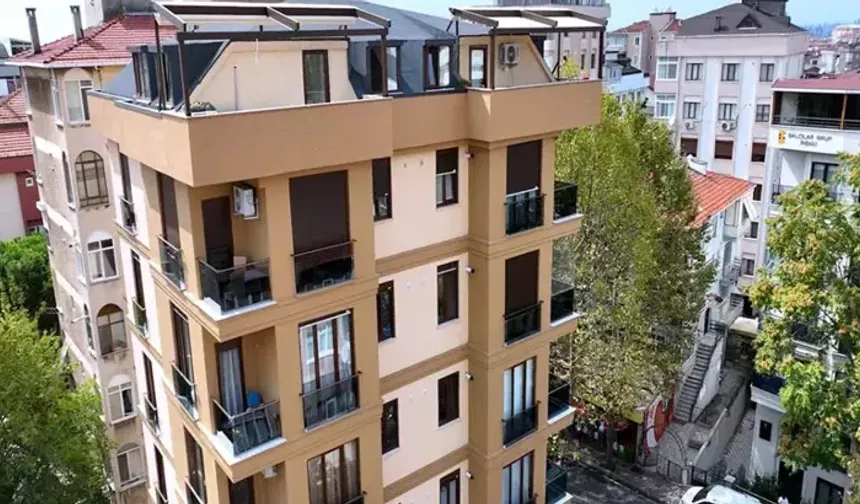 Dava açıldıktan sonra evi boşaltan kiracı için masrafları ödeme kararı