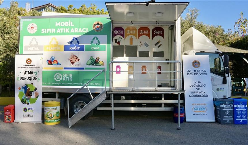 Semt pazarlarında sıfır atık bilgilendirmesi