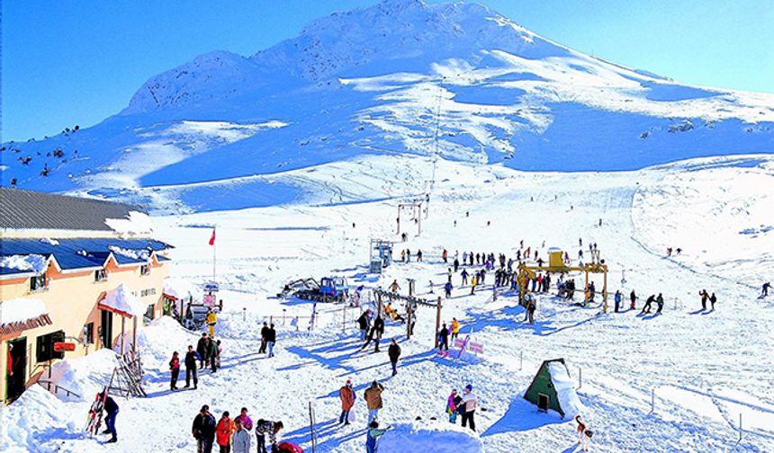 Kayak merkezlerine talep patladı