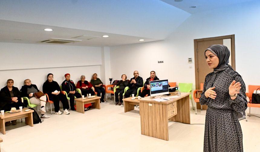 Parkinson Akademi üyelerine yaşam tarzı eğitimi