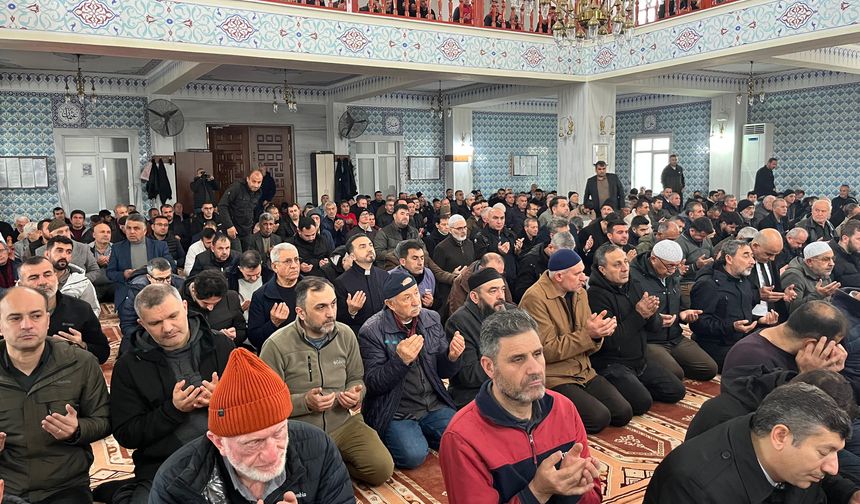 Asrın felaketinin 3'üncü yılında Alanya'da yürekler aynı duada buluştu