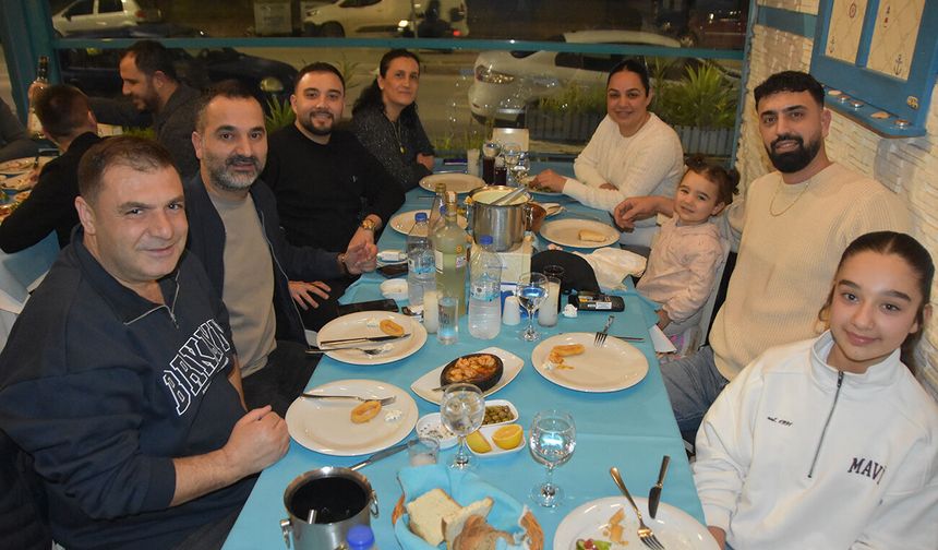 Asker Uğurlaması Konyaaltı Balıkçısında