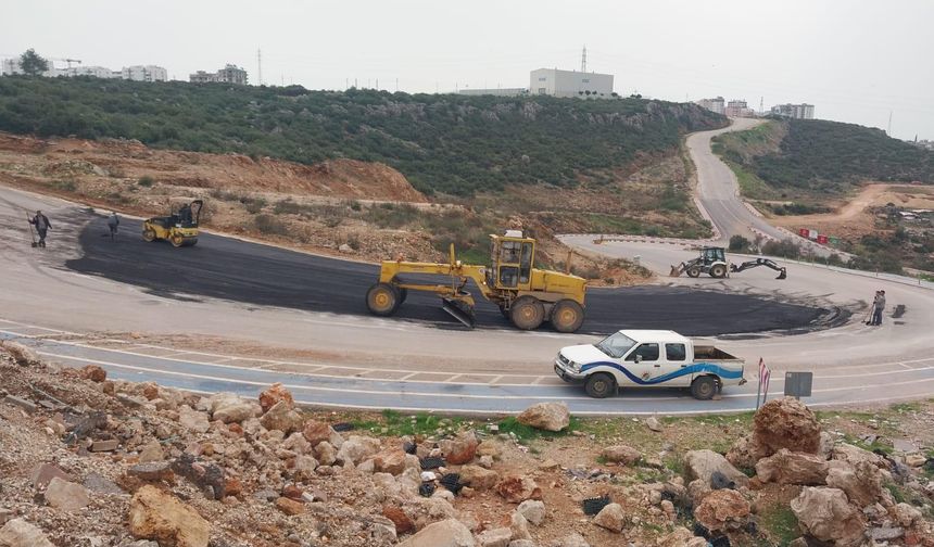 Kepez’de aşınan yollar yenilendi
