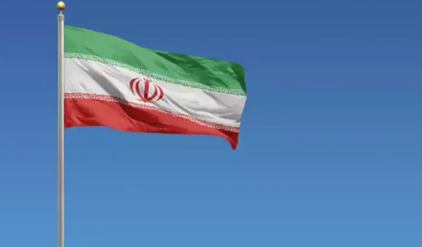 İran, Dubai'de ABD askerlerini hedef aldığını açıkladı