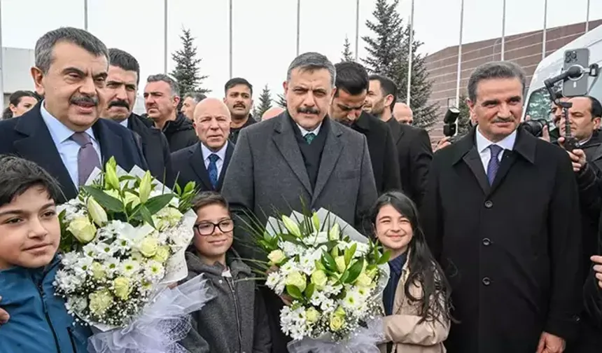 Bakan Tekin'den CHP'ye 'Tosun Paşa' filmi benzetmesi