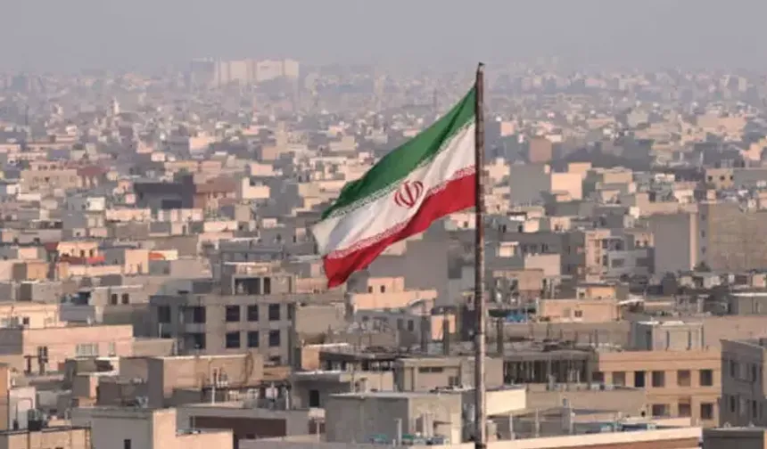 İran: Düşman teslim olana kadar savaşacağız