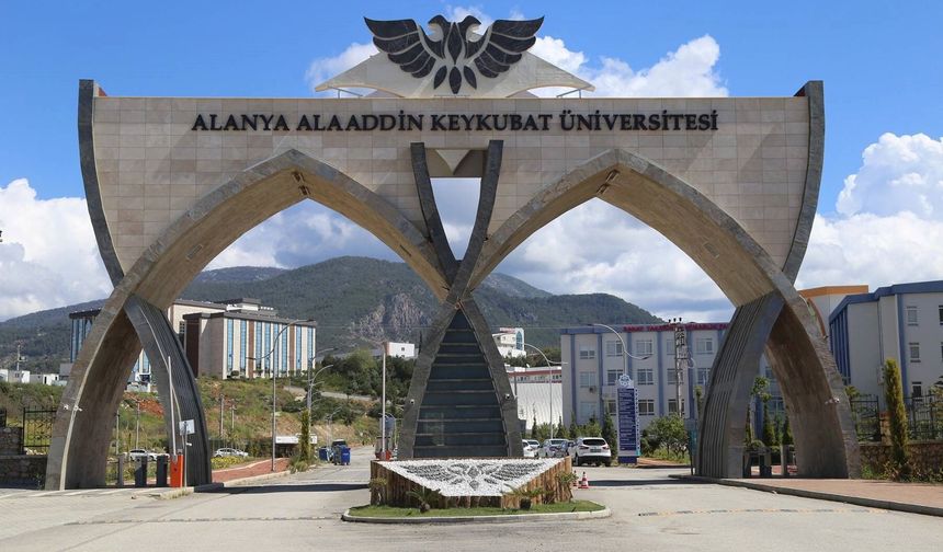 ALKÜ, ÜNİDES'te bölgenin zirve üniversitesi oldu