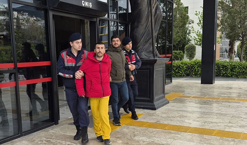 Alanya'da jandarmadan yasaklı madde operasyonu