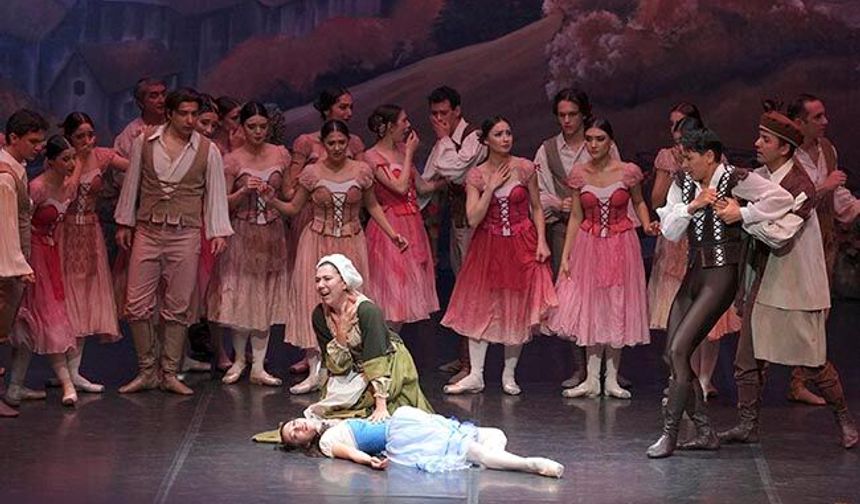 Antalya’da sanat dolu nisan