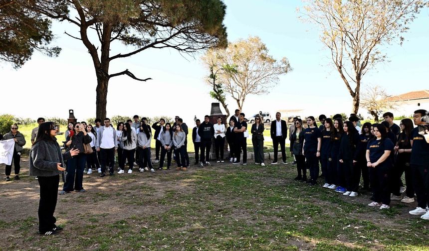 Lara Sahili'nde öğrencilerden bilimsel temizlik