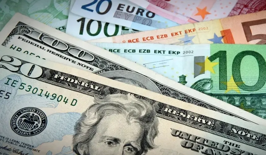 Dövizde yön ayrıştı! Dolar yükseldi, Euro düştü
