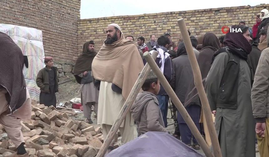 Afganistan’da 5,9 büyüklüğünde deprem: 8 ölü