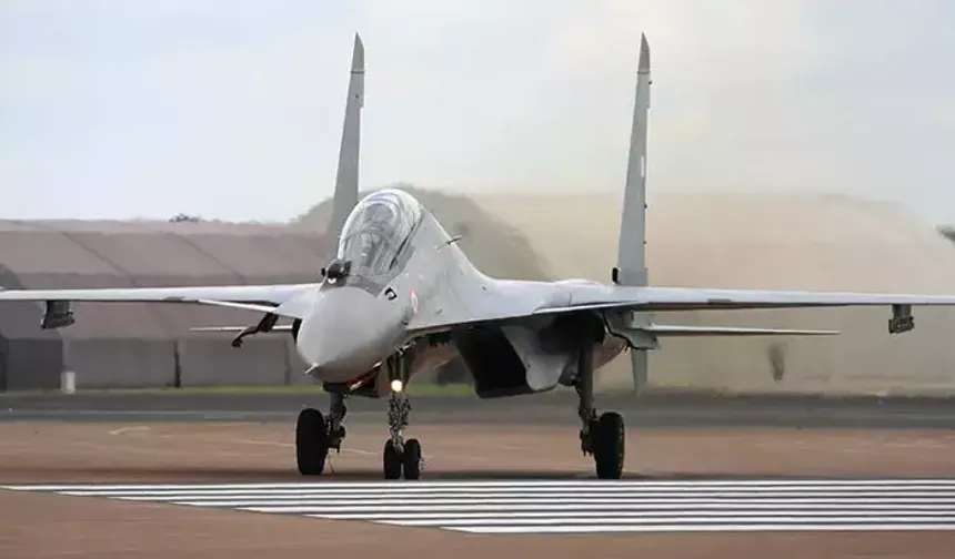 Rus savaş uçağı Kırım’da düştü