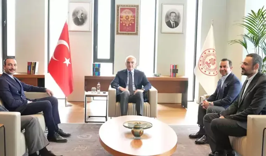 Bakan Ersoy, sanatçı Görkem Sevindik'i kabul etti