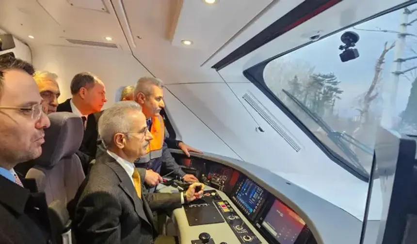 Milli elektrikli hızlı tren saatte 240 kilometreye ulaştı