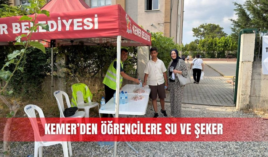 Kemer’den öğrencilere su ve şeker
