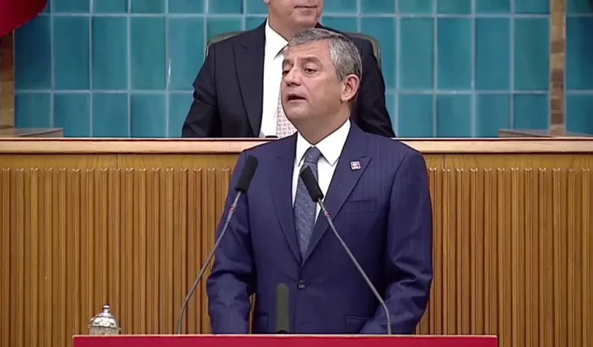 Özgür Özel grup toplantısı kararını açıkladı: "Üzülerek takip ediyorum"