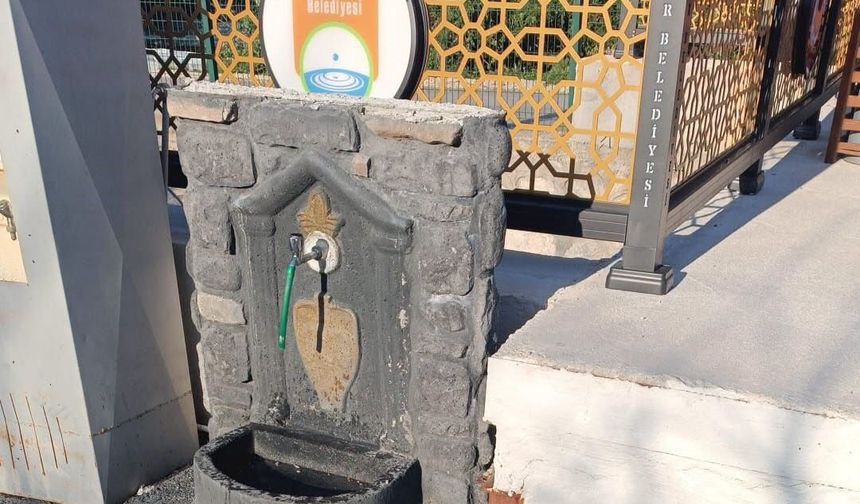 Çeşmeye zarar veren gençlere idari yaptırım