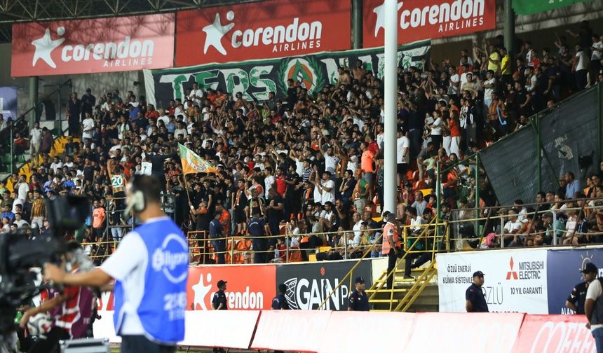 Alanyaspor cephesinden 52 milyon tepkisi: "Çifte standart uygulanıyor"