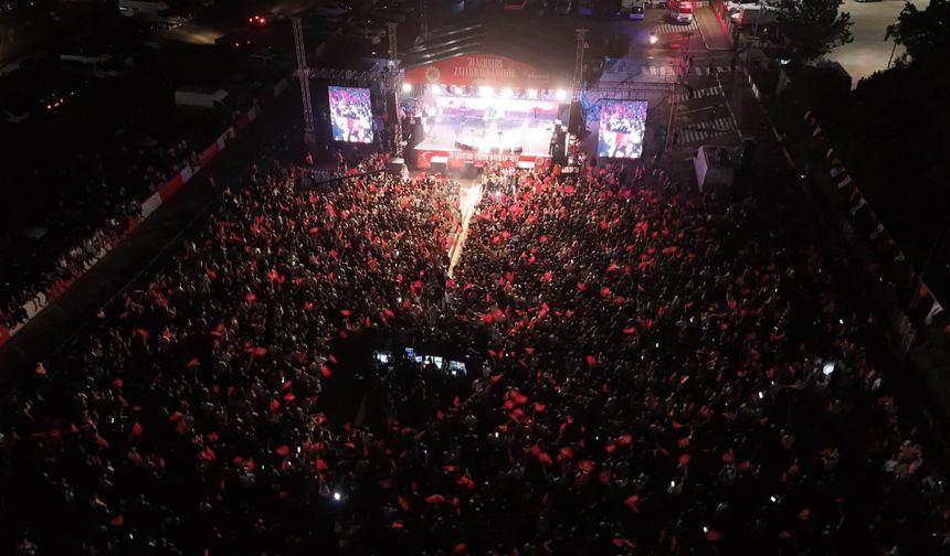 Kepez'de Zafer coşkusu: Binlerce Antalyalı Dokumapark'ta buluştu