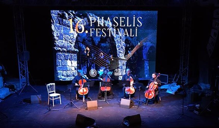 Kemer'de Phaselis Festivali sona erdi