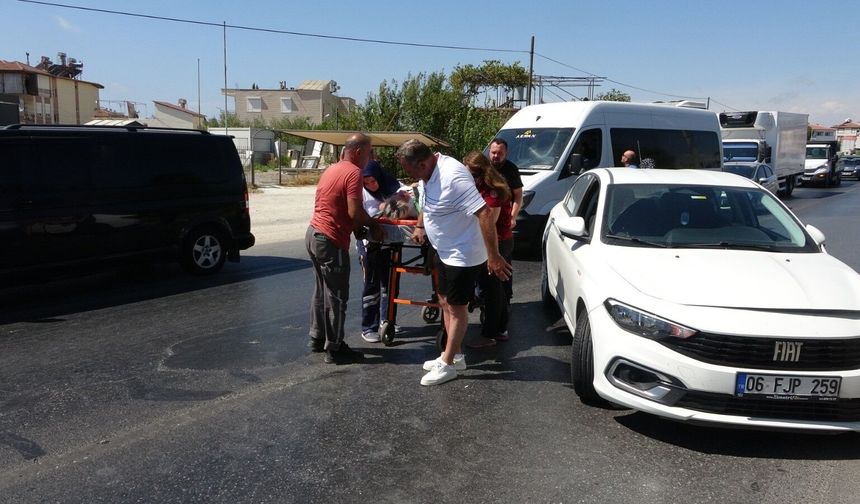 Akaryakıt tankeri otomobille çarpıştı: 1 yaralı