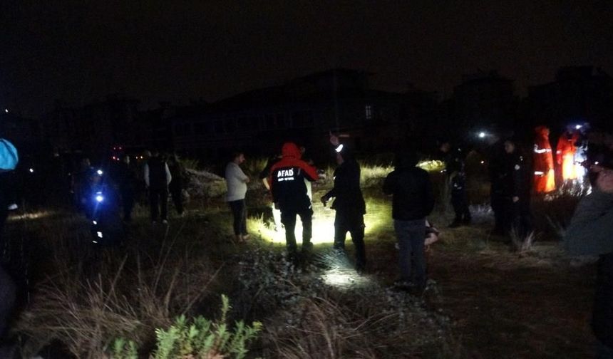 Antalya'da hortum işçilerin kaldığı 2 konteyneri savurdu: 4 ölü, 1 yaralı