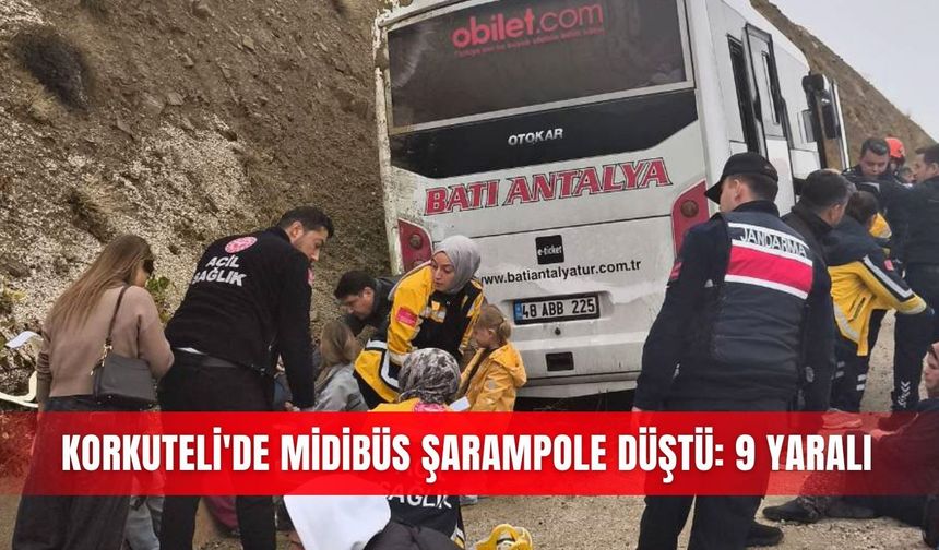 Korkuteli'de midibüs şarampole düştü: 9 yaralı